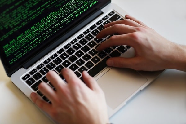 inline_112_https://www.ecomschool.co.il/wp-content/uploads/2021/12/חוקר-אבטחת-מידע-לימודים.jpg